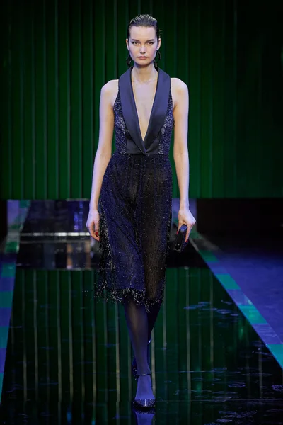 Look 80